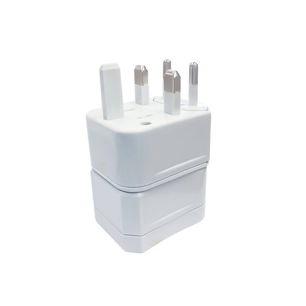 ADAPTADOR UNIVERSAL TREQA PARA VIAJE